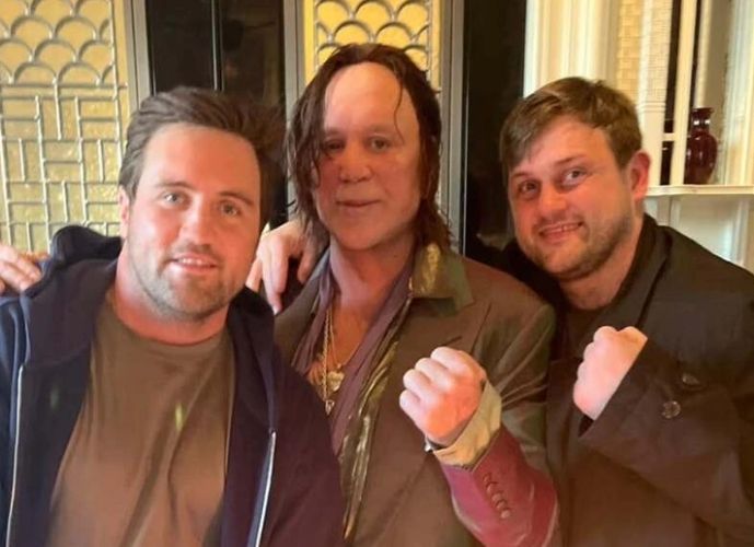 “My Heart Breaks For Him!” Shocking New Photos of 72-Year-Old Mickey Rourke Spark Concern and Debate