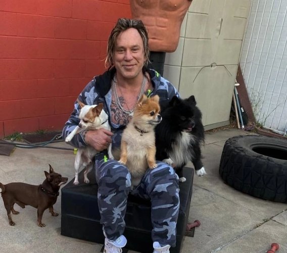 “My Heart Breaks For Him!” Shocking New Photos of 72-Year-Old Mickey Rourke Spark Concern and Debate