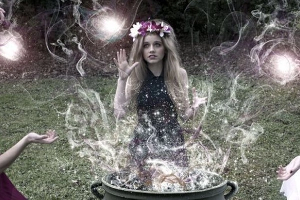 The World’s 10 Weirdest Rituals You Won’t Believe Exist (Not for the Faint of Heart)